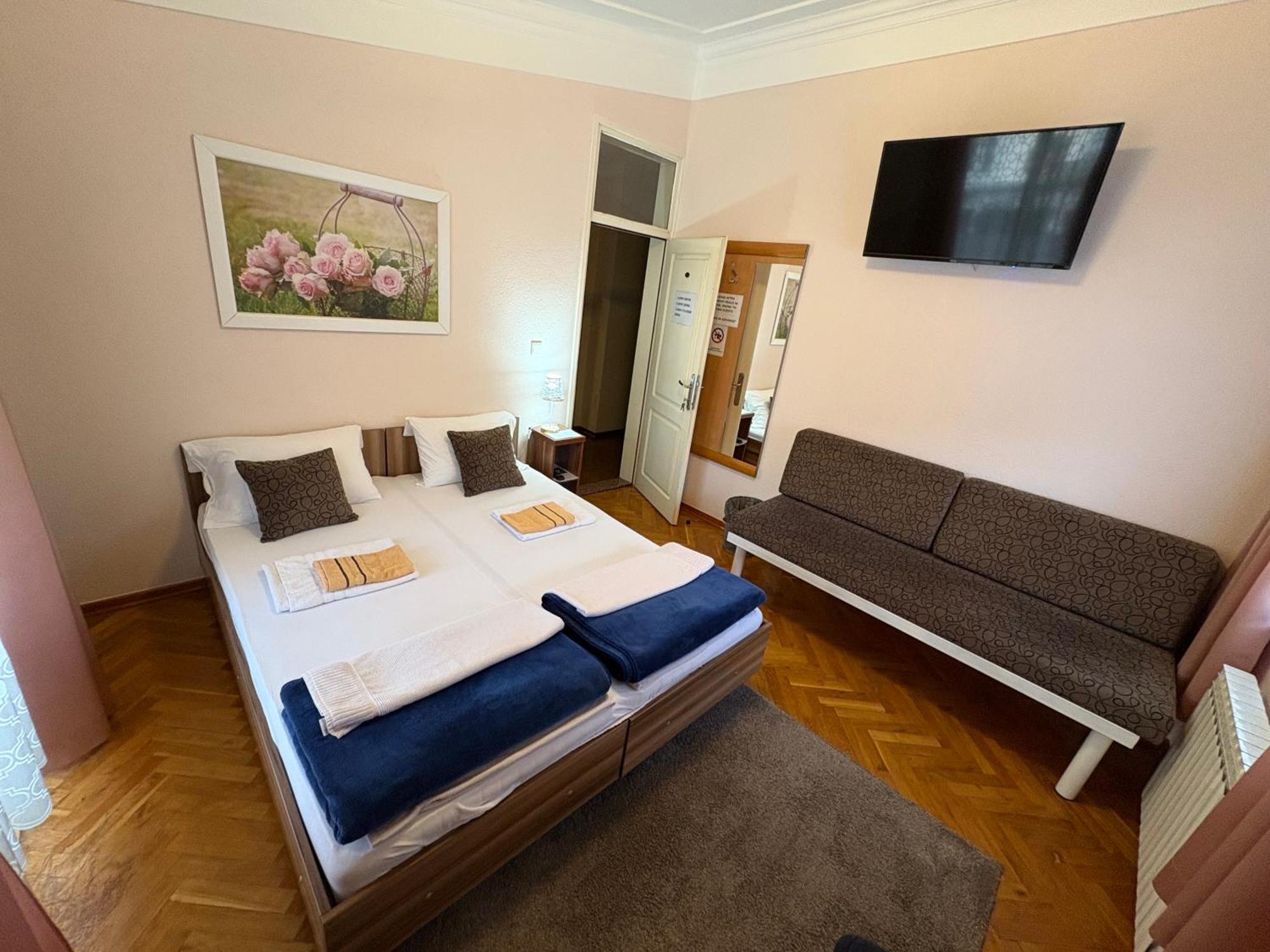 Hostel Dino Mostar Kültér fotó